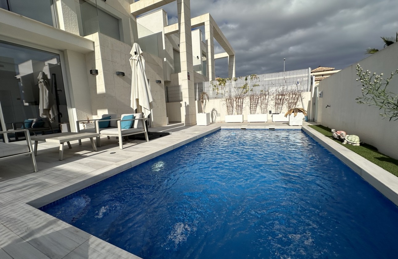 Begagnad - Fristående Villa - Orihuela Costa - Cabo Roig