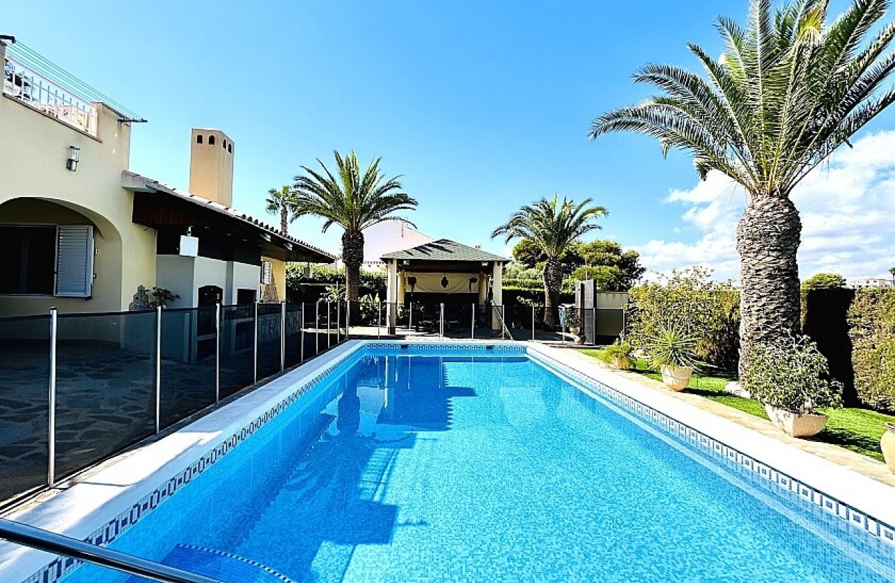 Begagnad - Fristående Villa - Orihuela Costa - Cabo Roig