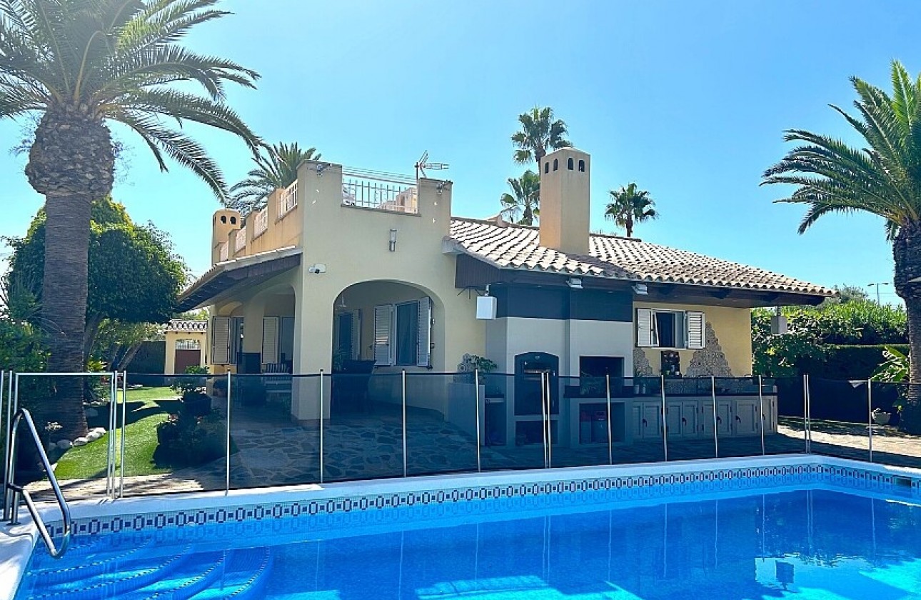 Begagnad - Fristående Villa - Orihuela Costa - Cabo Roig