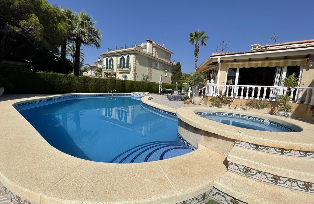 Begagnad - Fristående Villa - Orihuela Costa - Cabo Roig