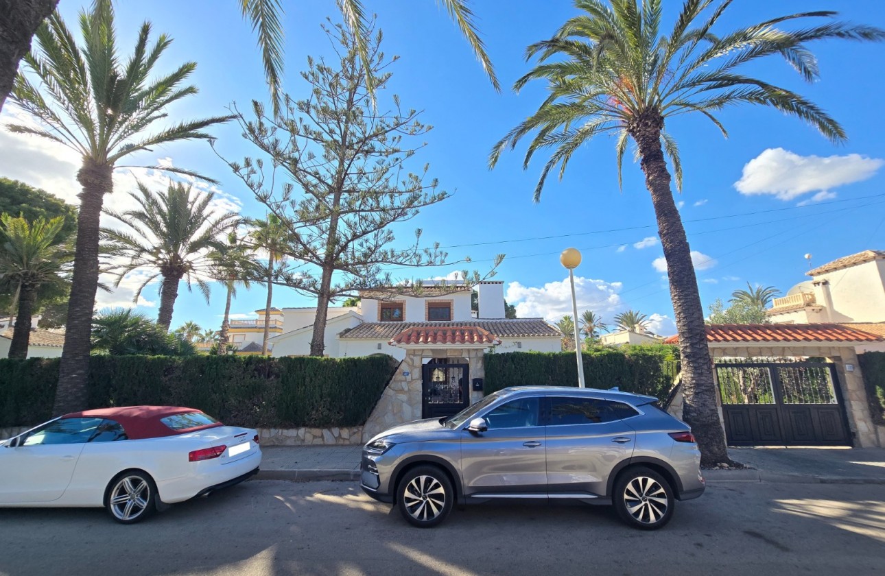 Begagnad - Fristående Villa - Orihuela Costa - Cabo Roig *