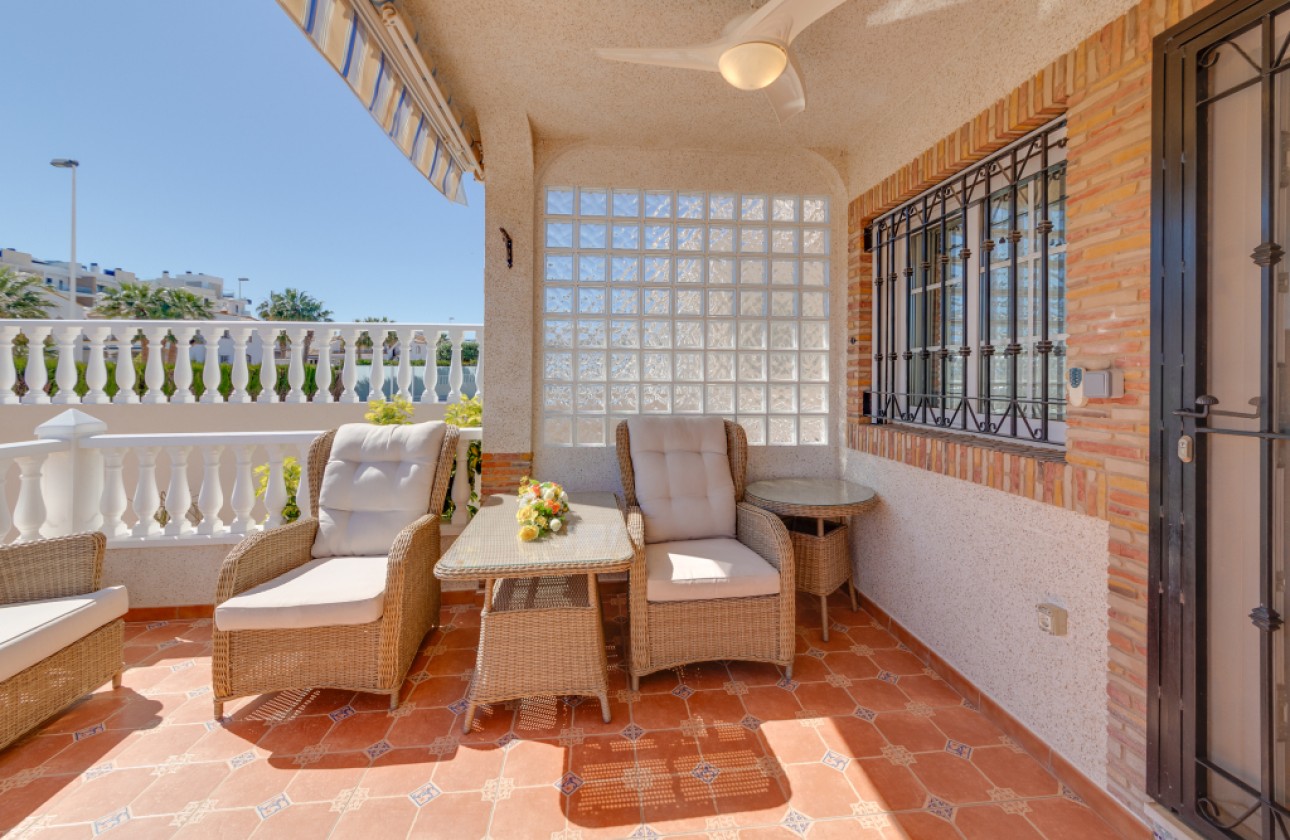 Begagnad - Fristående Villa - Orihuela Costa - calle Ciruela