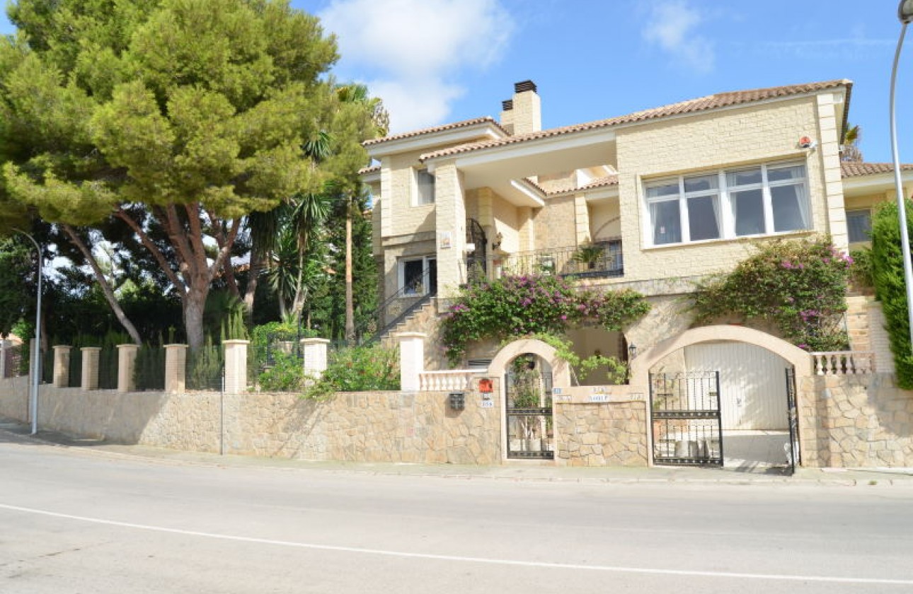 Begagnad - Fristående Villa - Orihuela Costa - Dehesa de Campoamor