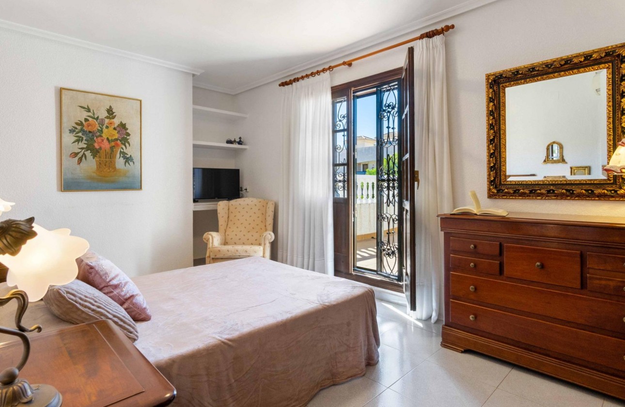 Begagnad - Fristående Villa - Orihuela Costa - La Zenia