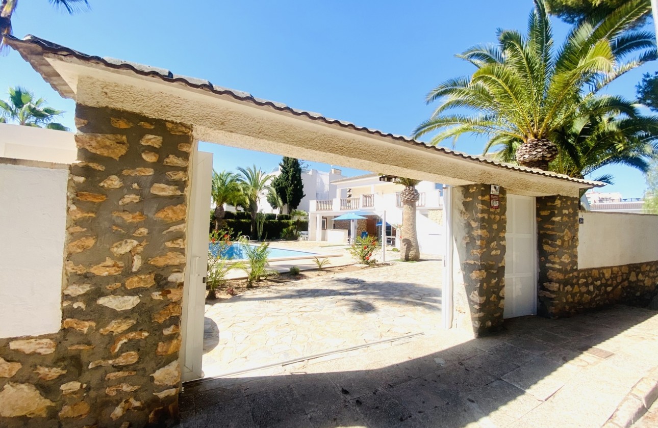 Begagnad - Fristående Villa - Orihuela Costa - La Zenia