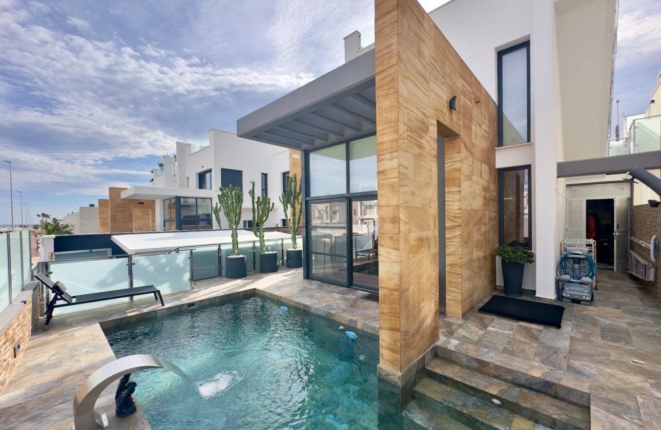 Begagnad - Fristående Villa - Orihuela Costa - Lomas de Cabo Roig