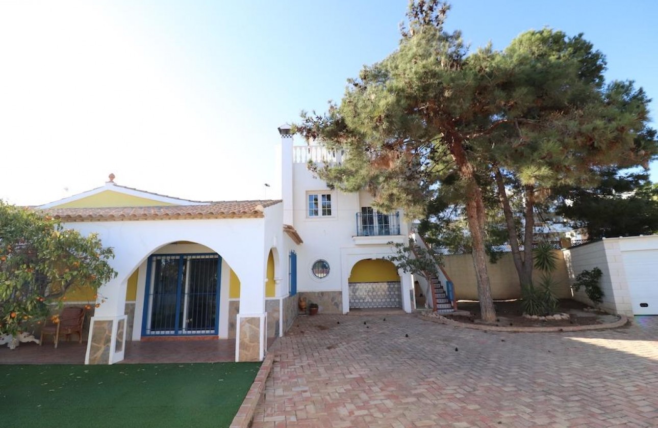 Begagnad - Fristående Villa - Orihuela Costa - Los Dolses