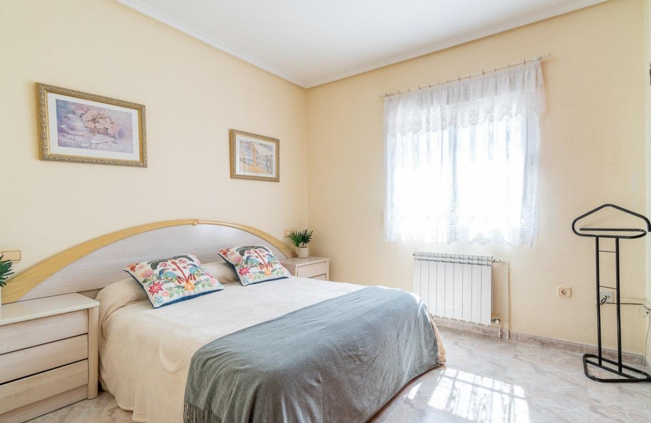 Begagnad - Fristående Villa - Orihuela Costa - Playa Flamenca