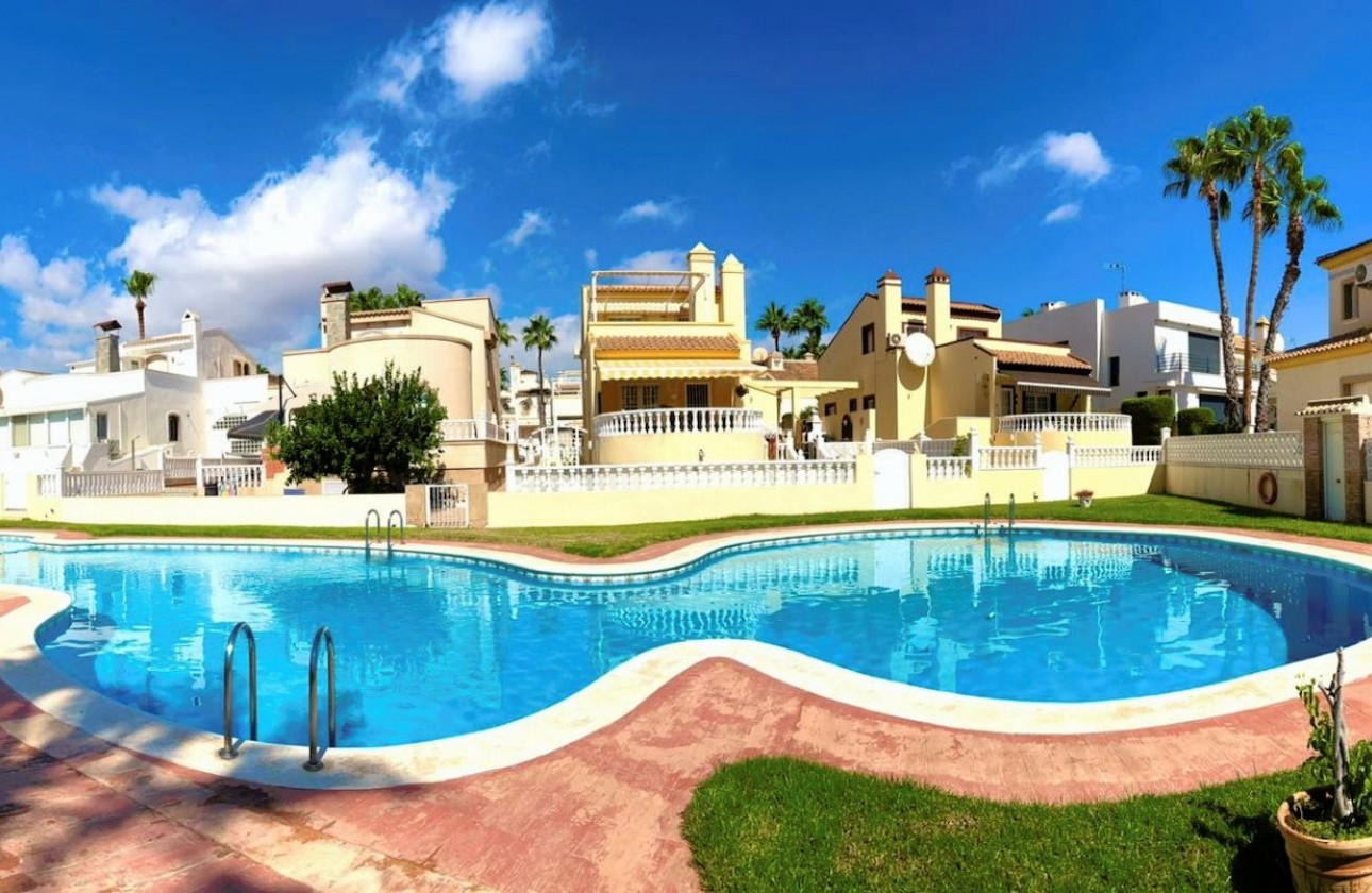 Begagnad - Fristående Villa - Orihuela Costa - Playa Flamenca