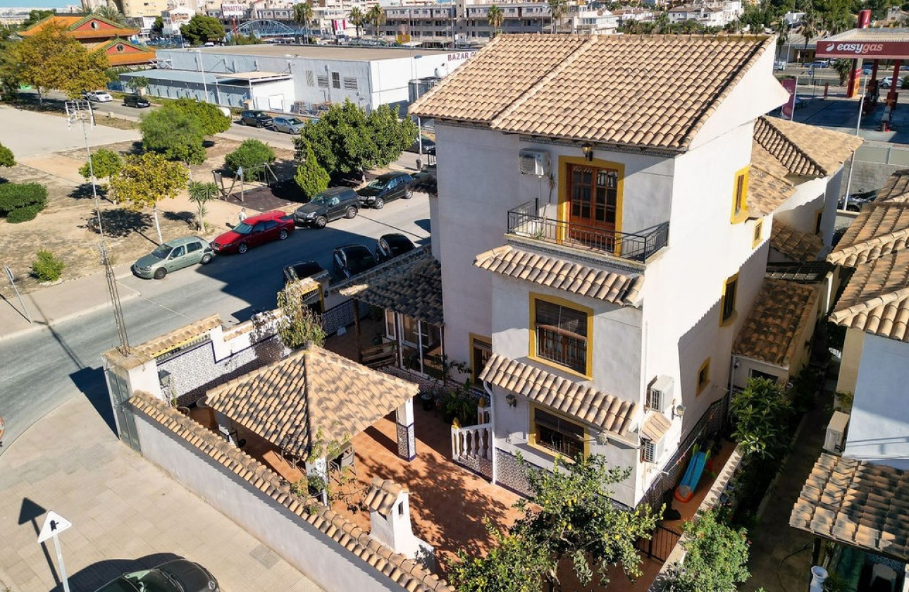 Begagnad - Fristående Villa - Orihuela Costa - Punta Prima