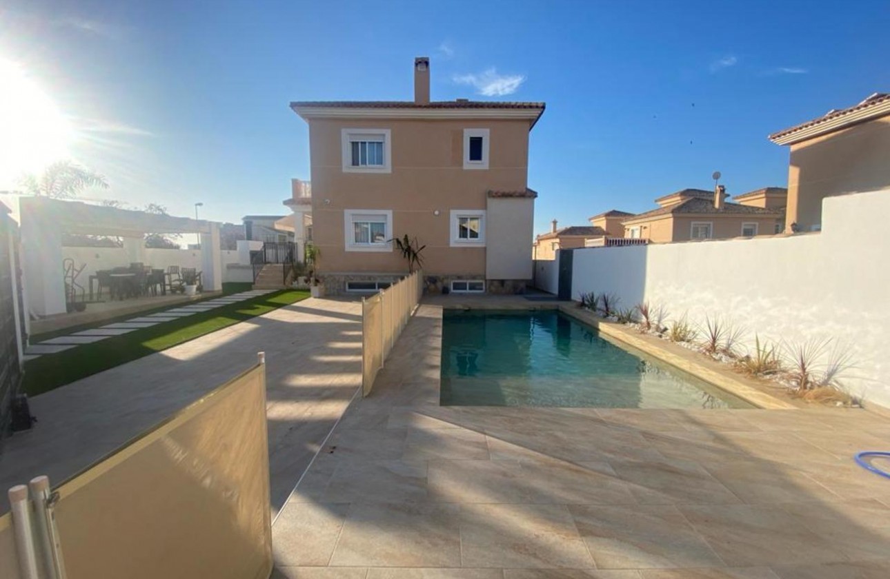 Begagnad - Fristående Villa - Orihuela Costa - Punta Prima