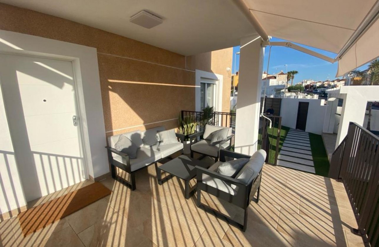 Begagnad - Fristående Villa - Orihuela Costa - Punta Prima