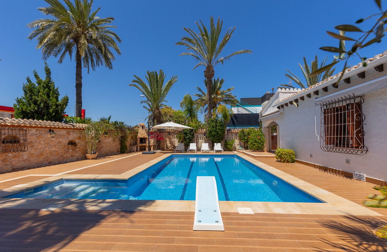 Begagnad - Fristående Villa - Orihuela Costa - Punta Prima
