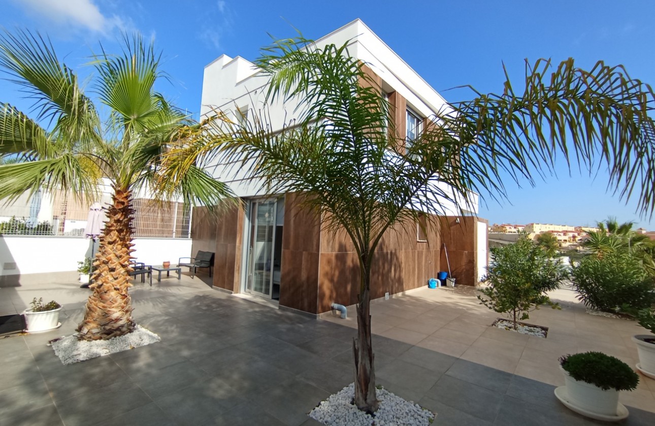 Begagnad - Fristående Villa - Orihuela Costa - Villamartín