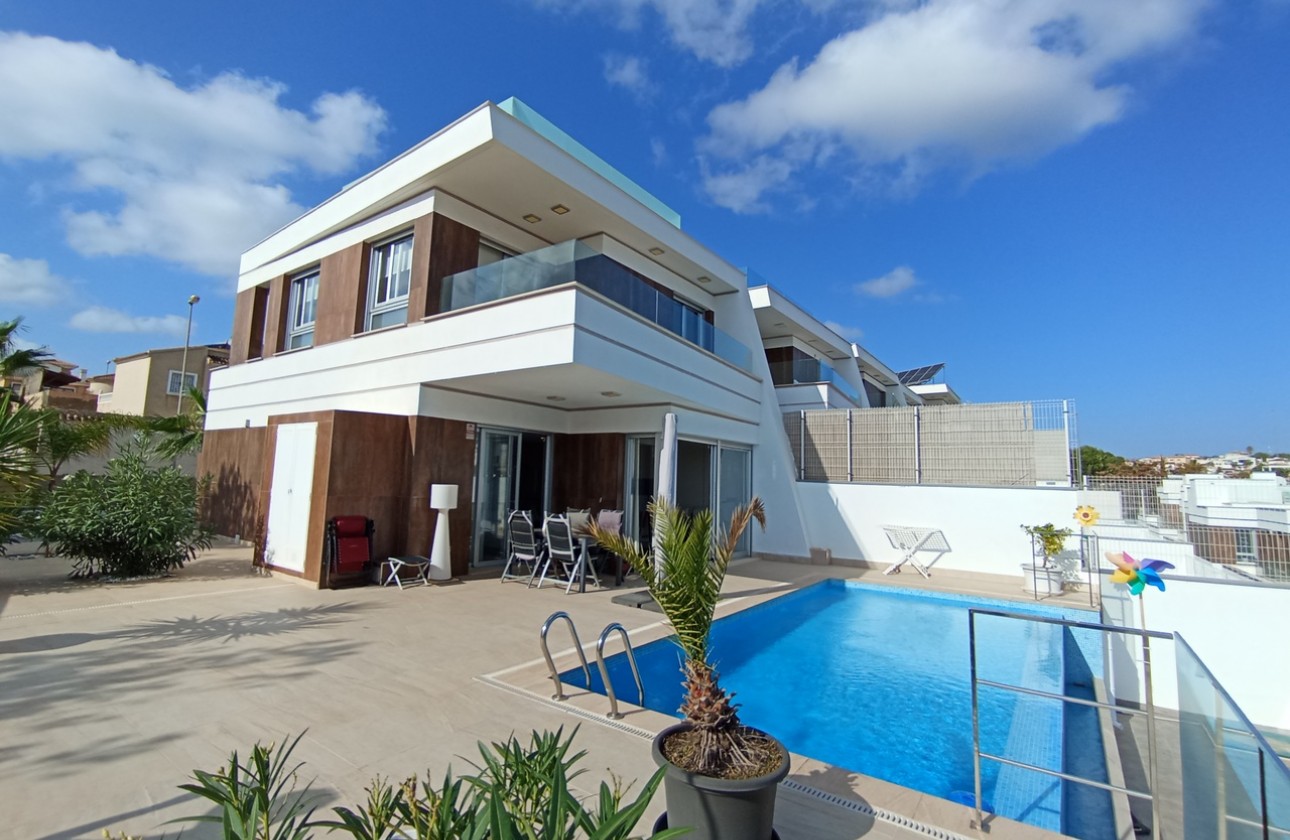 Begagnad - Fristående Villa - Orihuela Costa - Villamartín