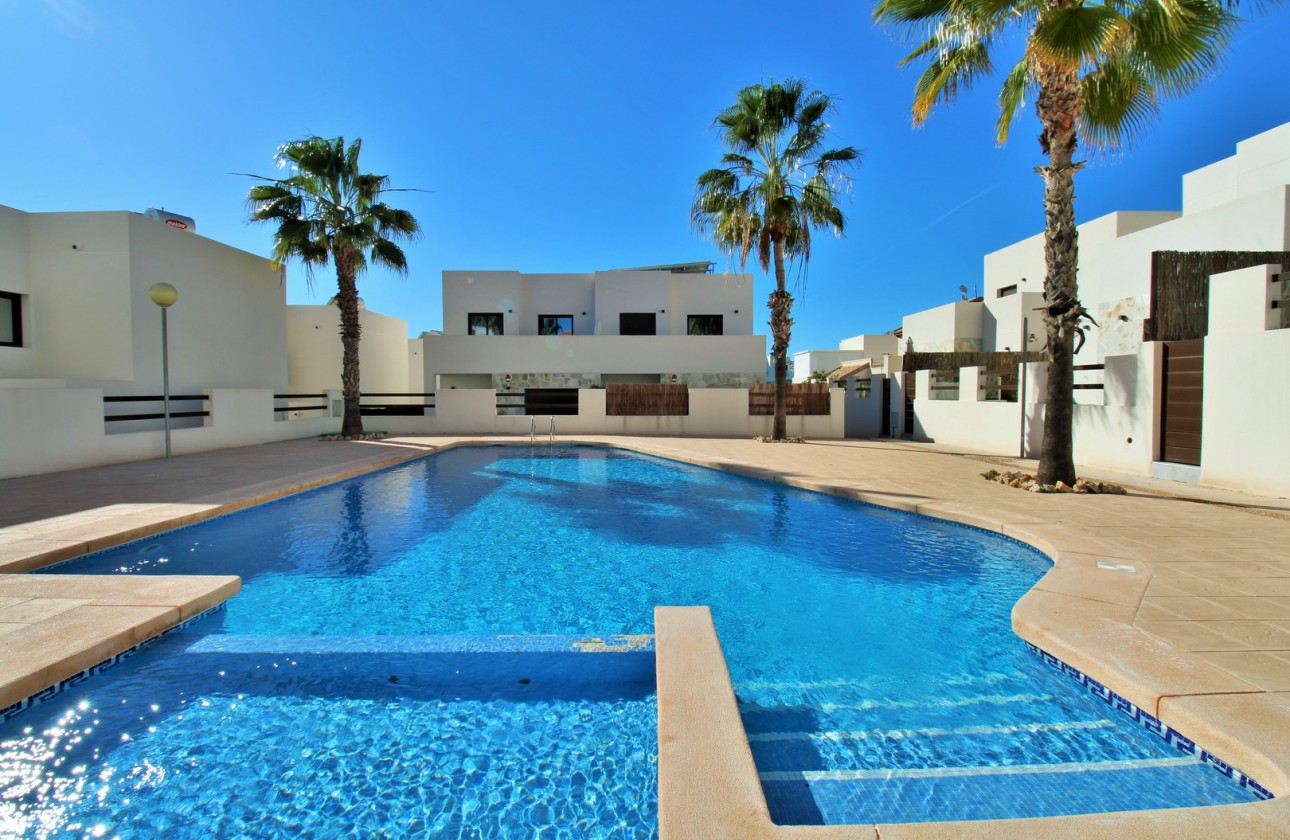 Begagnad - Fristående Villa - Orihuela Costa - Villamartín