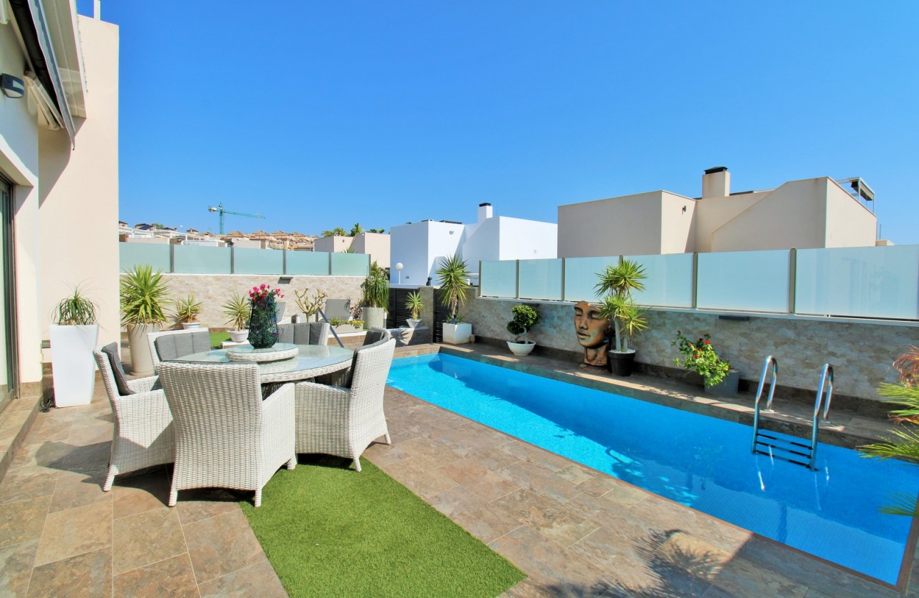 Begagnad - Fristående Villa - Orihuela Costa - Villamartín