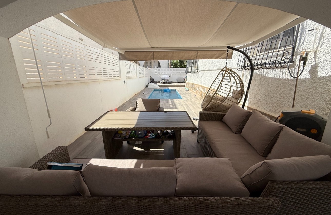 Begagnad - Fristående Villa - Orihuela Costa - Villamartín