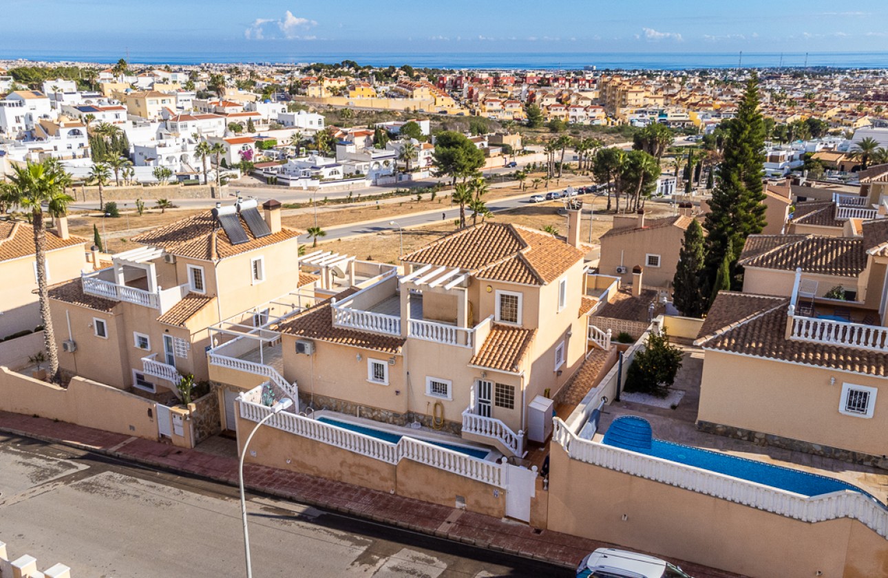 Begagnad - Fristående Villa - San Miguel de Salinas - Blue Lagoon