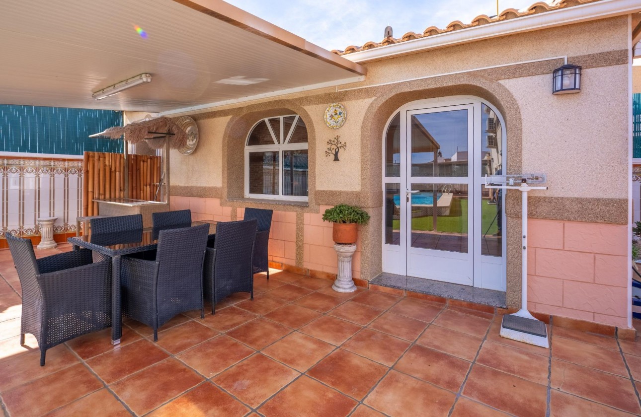 Begagnad - Fristående Villa - Torrevieja - El chaparral