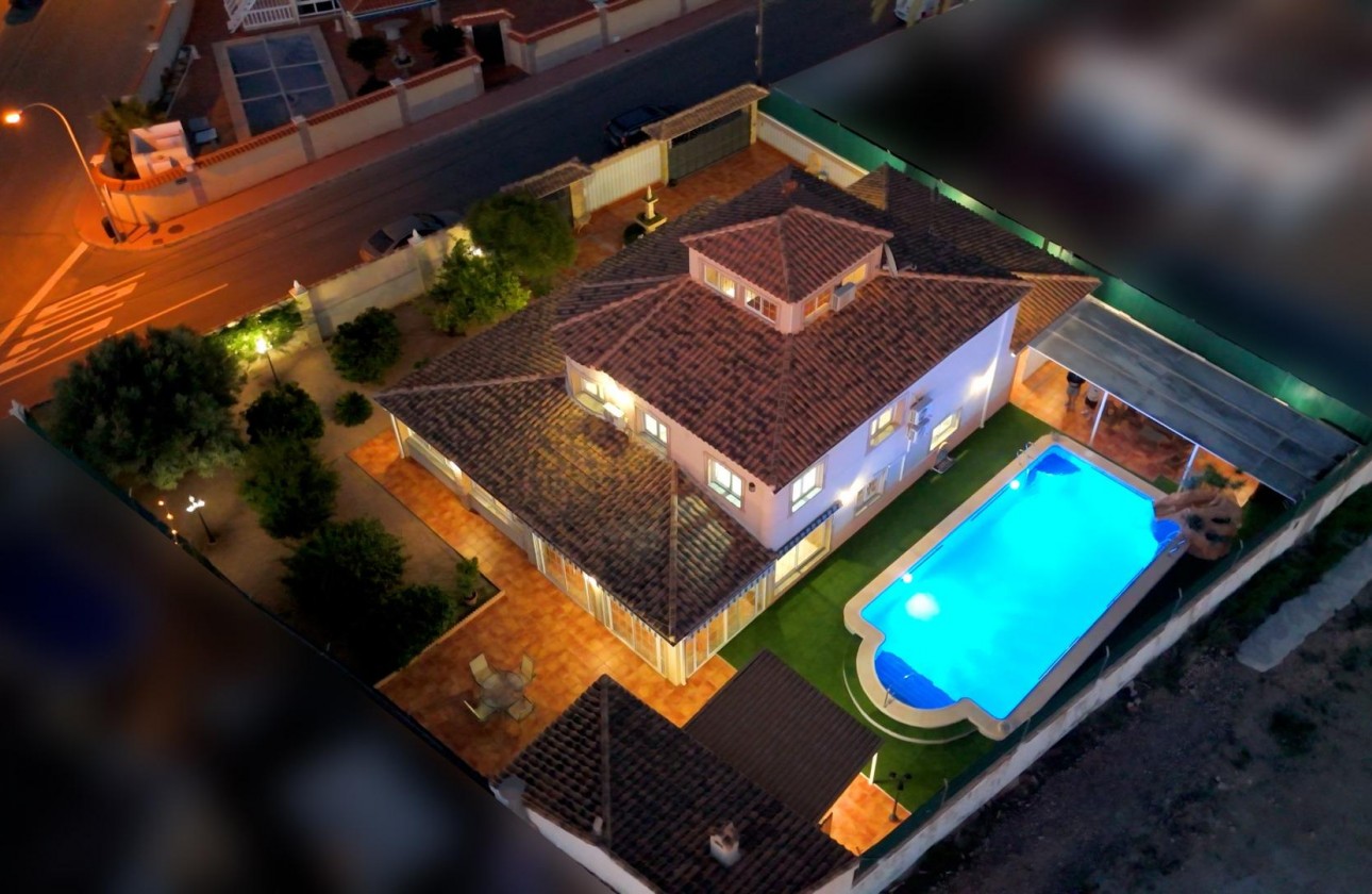 Begagnad - Fristående Villa - Torrevieja - El chaparral