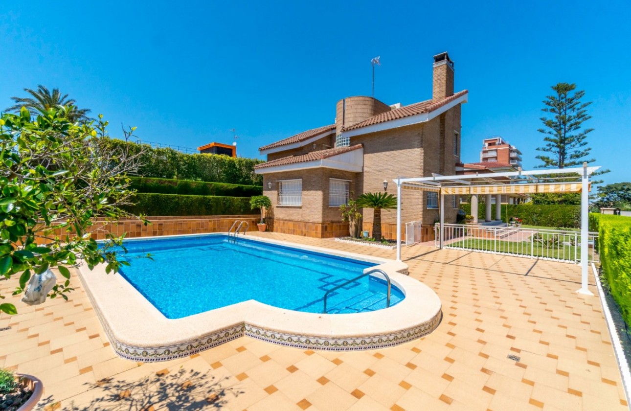 Begagnad - Fristående Villa - Torrevieja - La Veleta