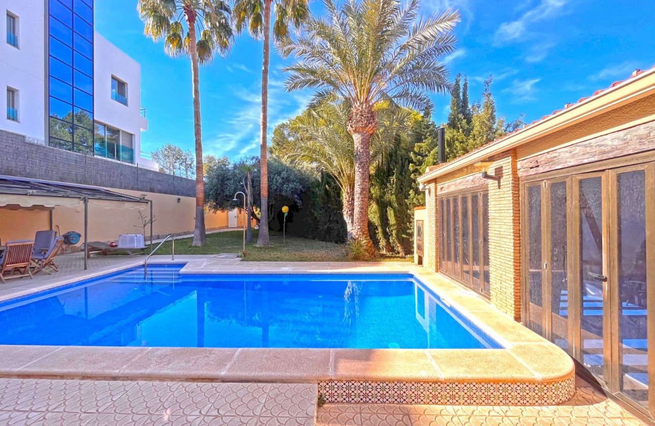 Begagnad - Fristående Villa - Torrevieja - Los Balcones - Los Altos del Edén