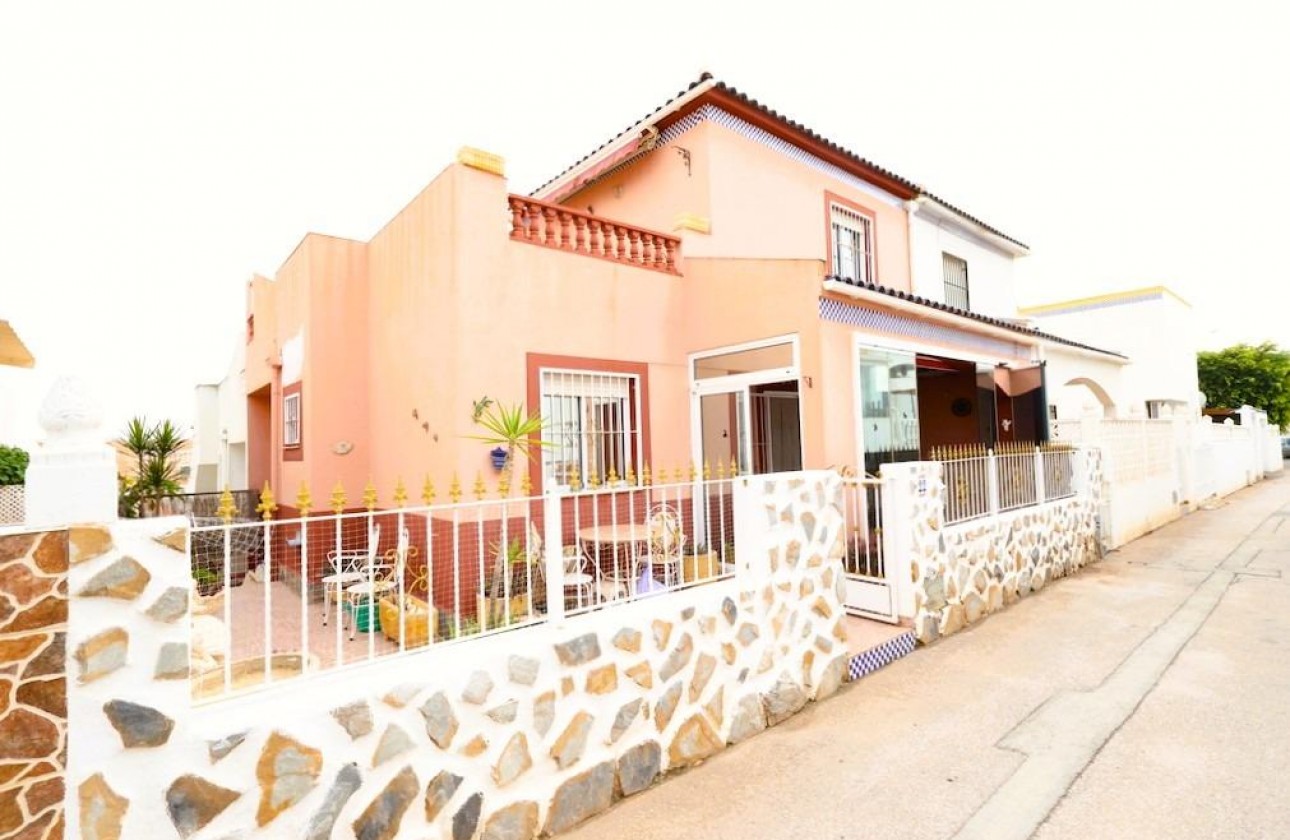 Begagnad - Fristående Villa - Torrevieja - Los Balcones - Los Altos del Edén