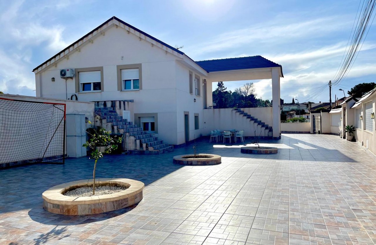 Begagnad - Fristående Villa - Torrevieja - Los Balcones - Los Altos del Edén