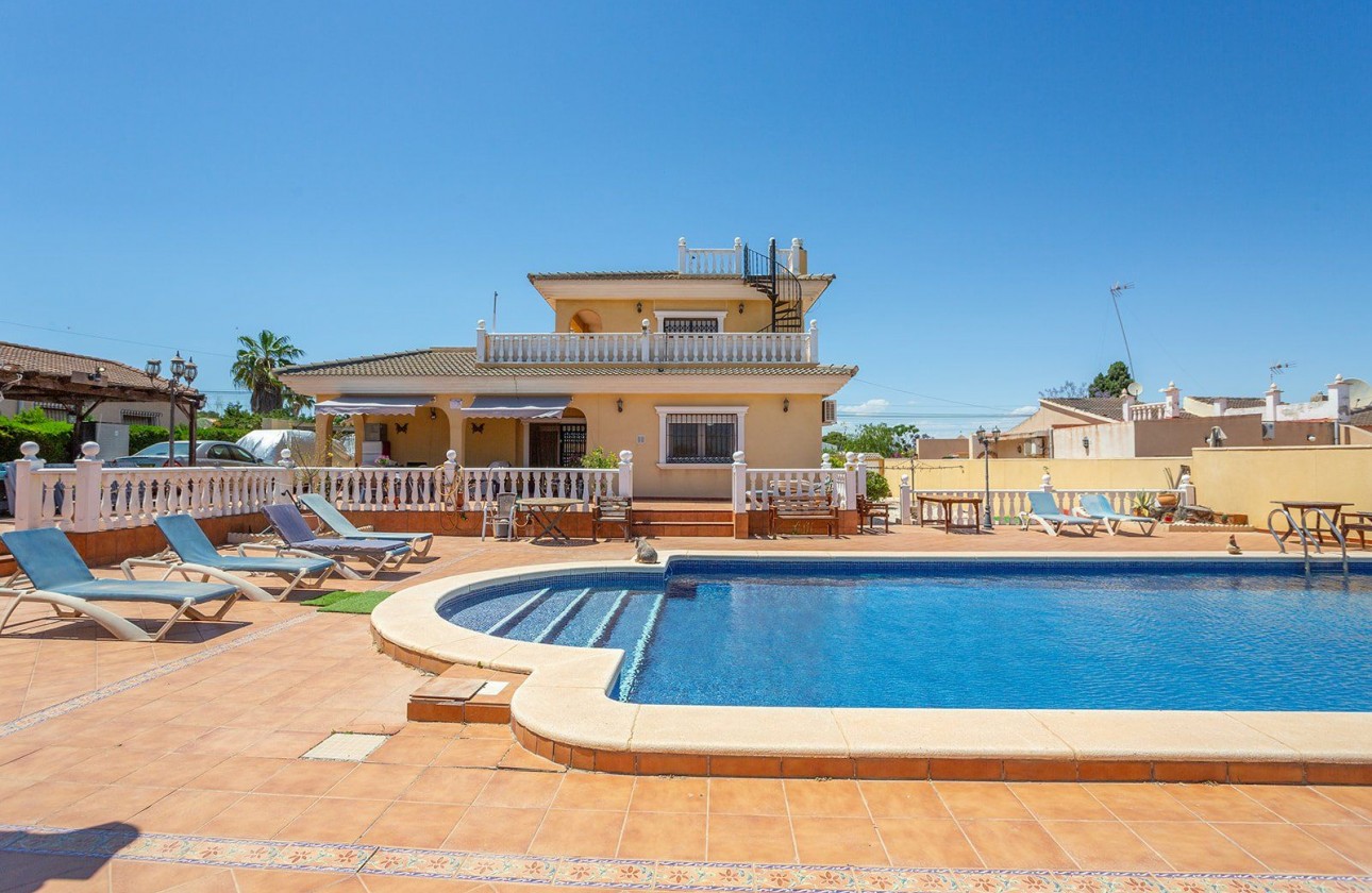 Begagnad - Fristående Villa - Torrevieja - Los Balcones - Los Altos del Edén