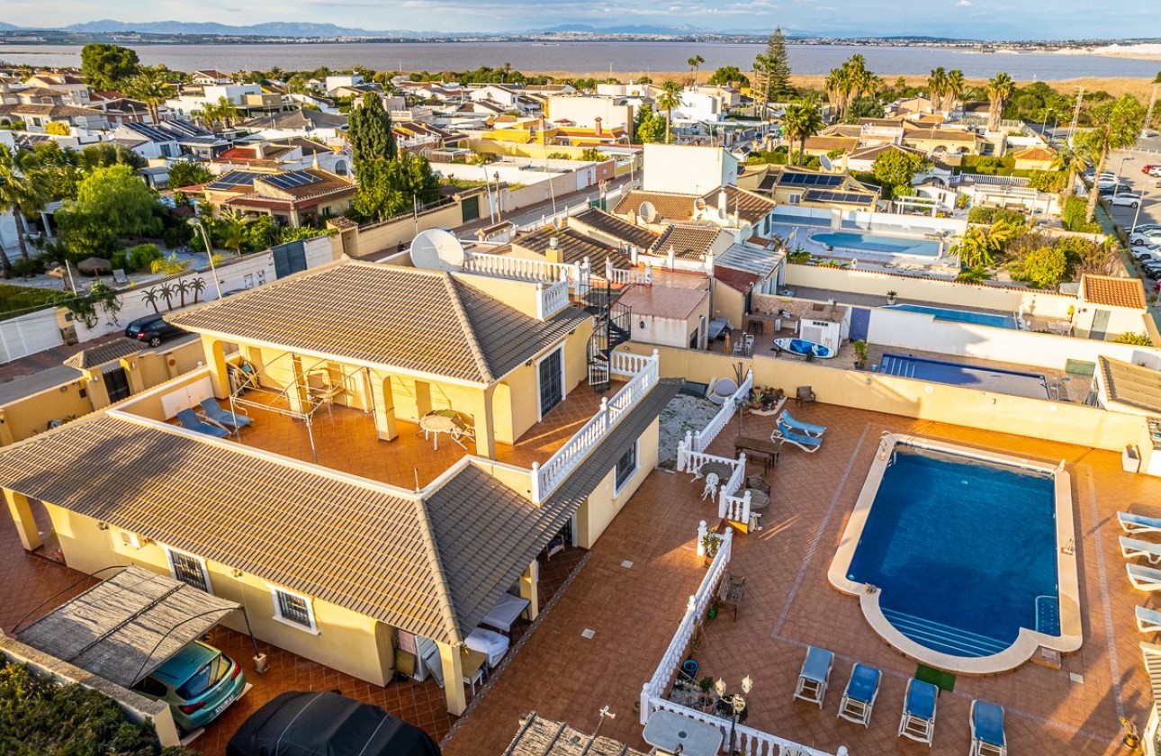 Begagnad - Fristående Villa - Torrevieja - Los Balcones - Los Altos del Edén