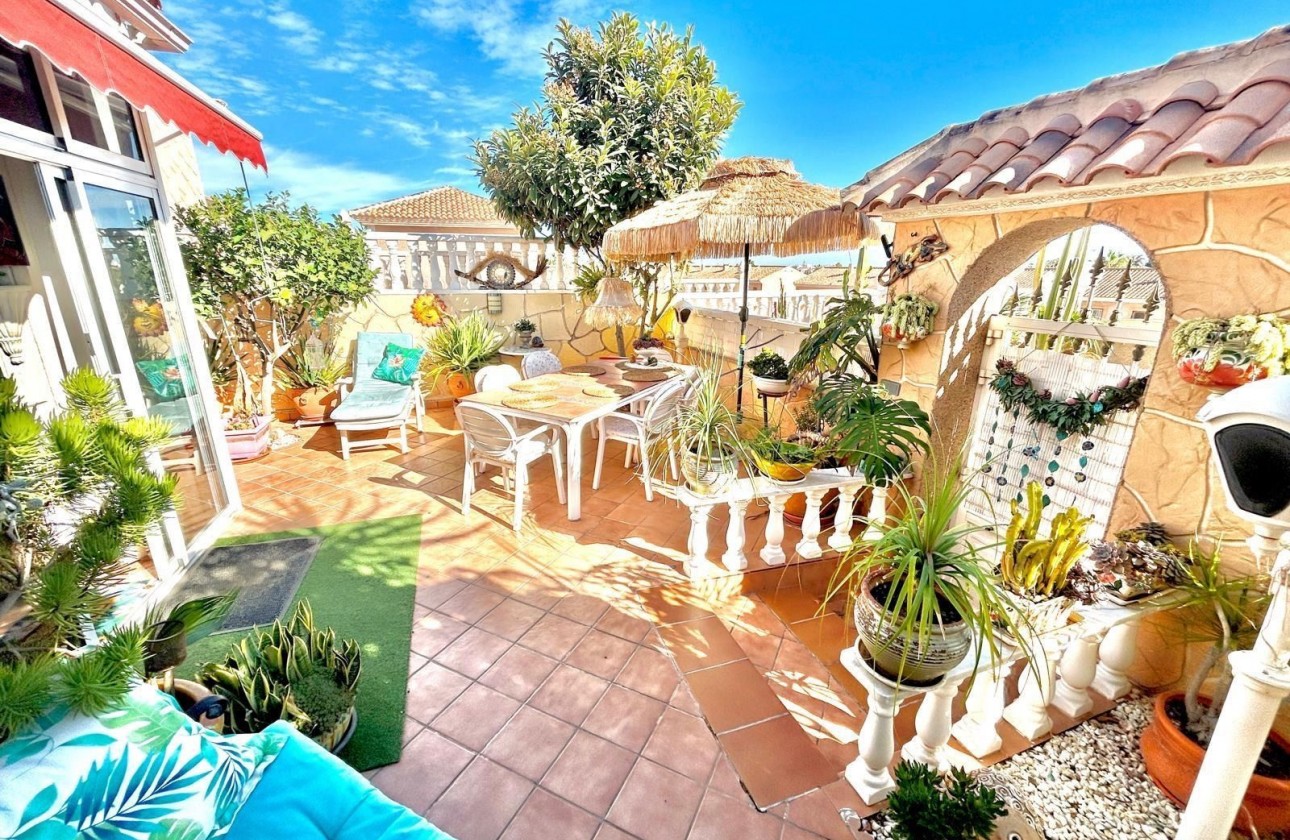 Begagnad - Fristående Villa - Torrevieja - Los Balcones - Los Altos del Edén