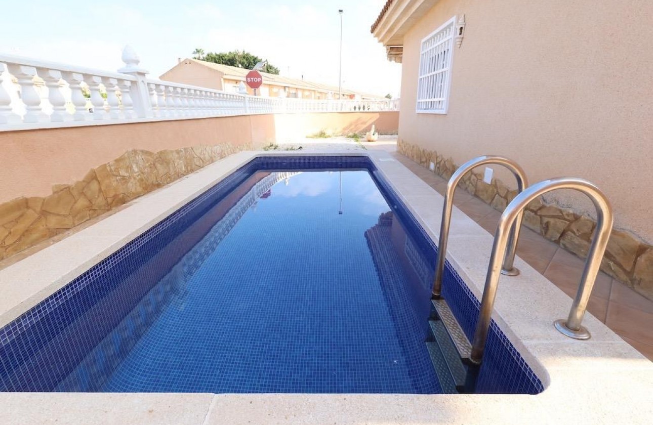 Begagnad - Fristående Villa - Torrevieja - Los Balcones - Los Altos del Edén