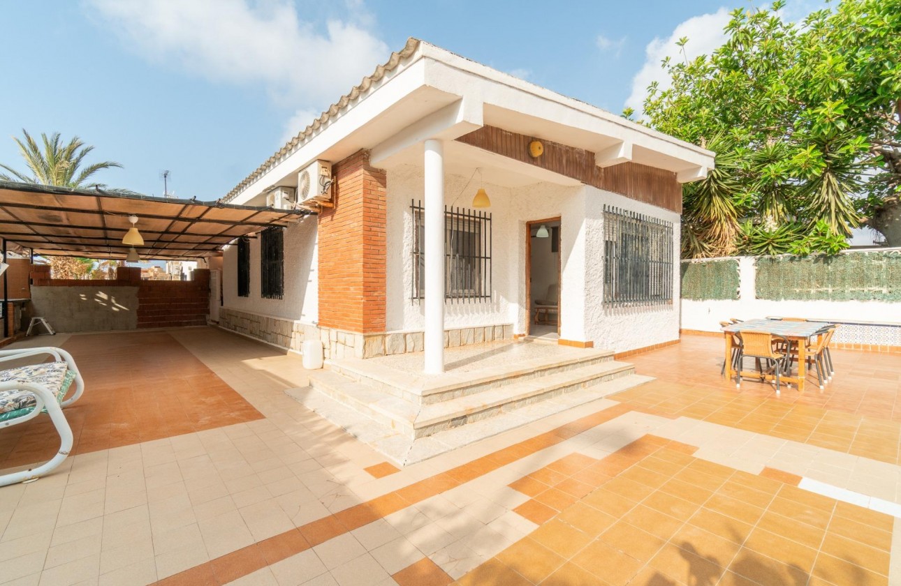 Begagnad - Fristående Villa - Torrevieja - Los Frutales