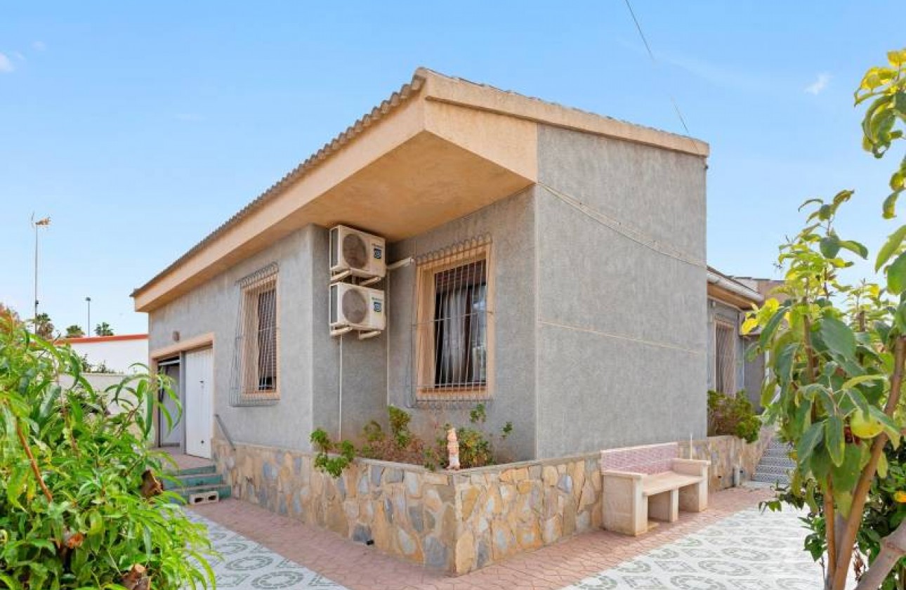 Begagnad - Fristående Villa - Torrevieja - Nueva Torrevieja - Aguas Nuevas