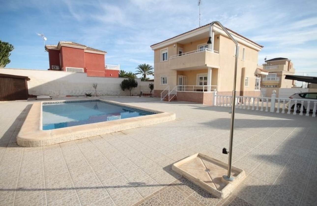 Begagnad - Fristående Villa - Torrevieja - Nueva Torrevieja - Aguas Nuevas