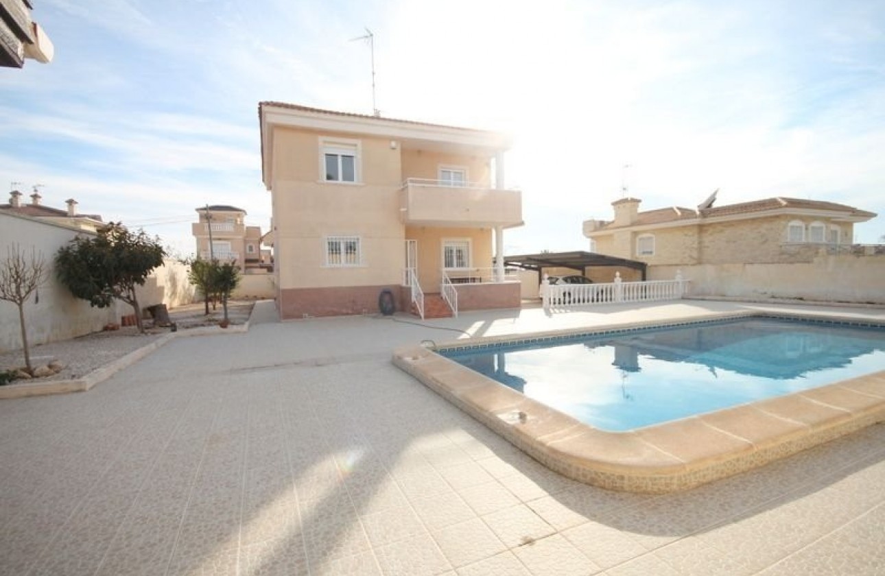 Begagnad - Fristående Villa - Torrevieja - Nueva Torrevieja - Aguas Nuevas