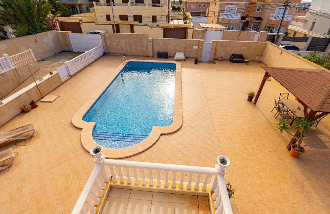 Begagnad - Fristående Villa - Torrevieja - Nueva Torrevieja - Aguas Nuevas