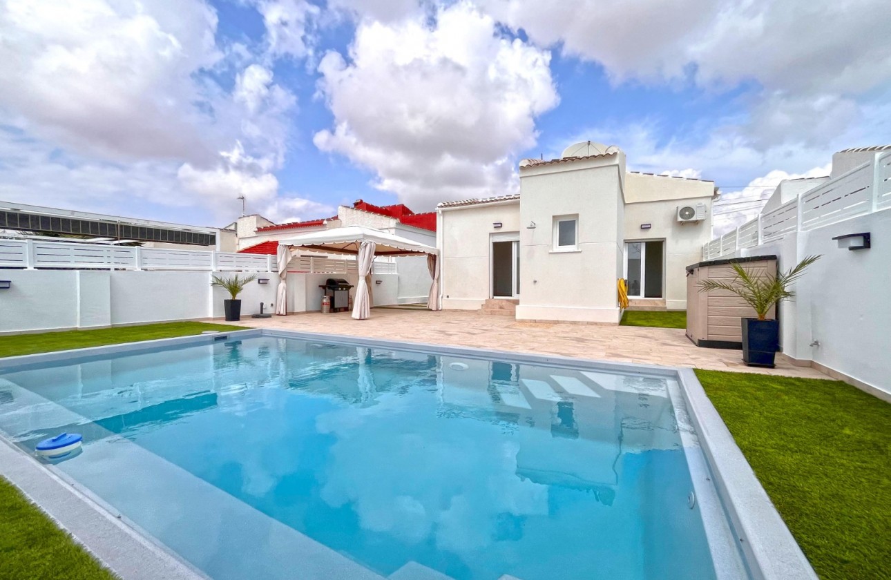 Begagnad - Fristående Villa - Torrevieja - San Luis