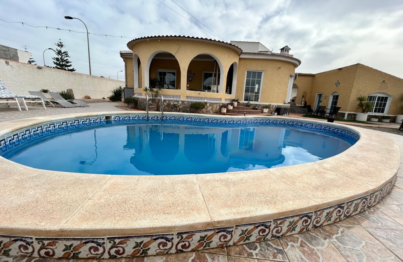 Begagnad - Fristående Villa - Torrevieja - San Luis