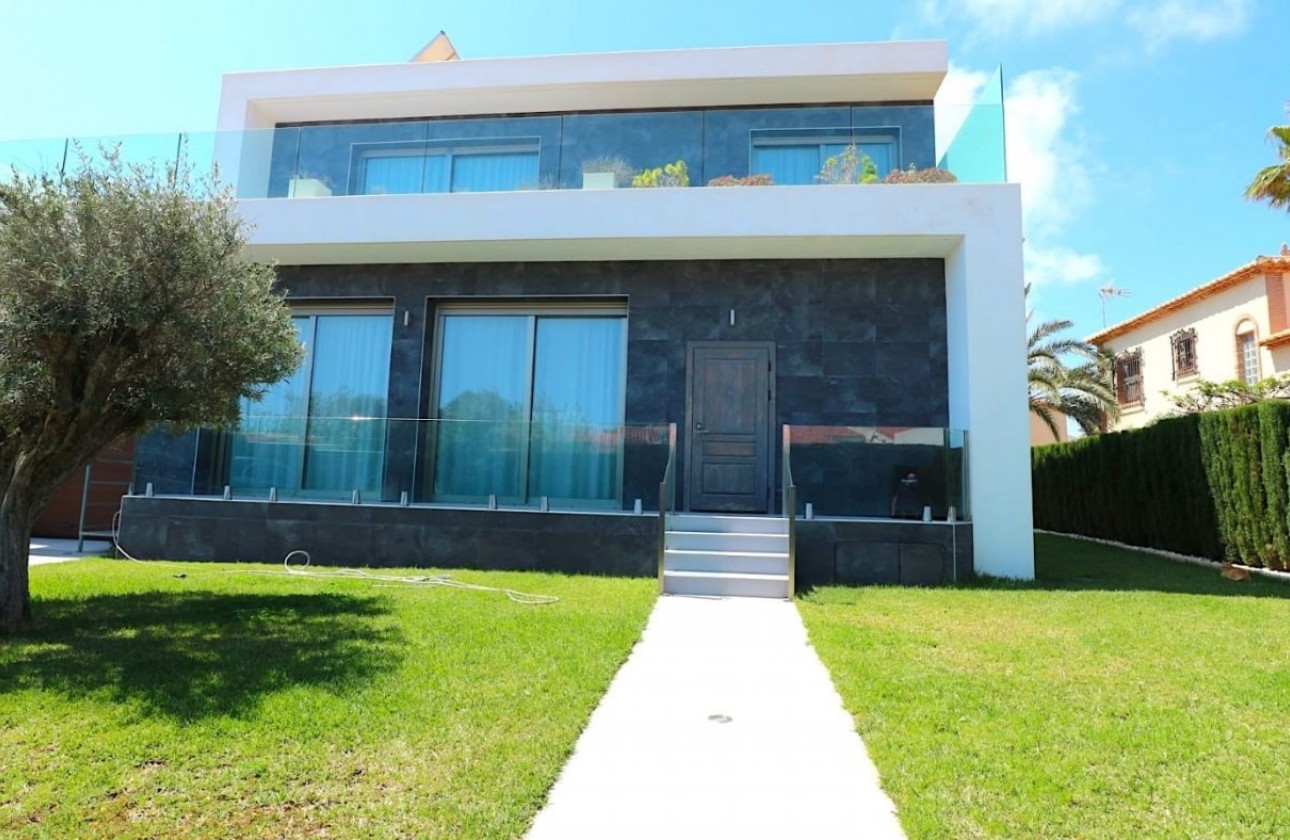 Begagnad - Fristående Villa - Torrevieja