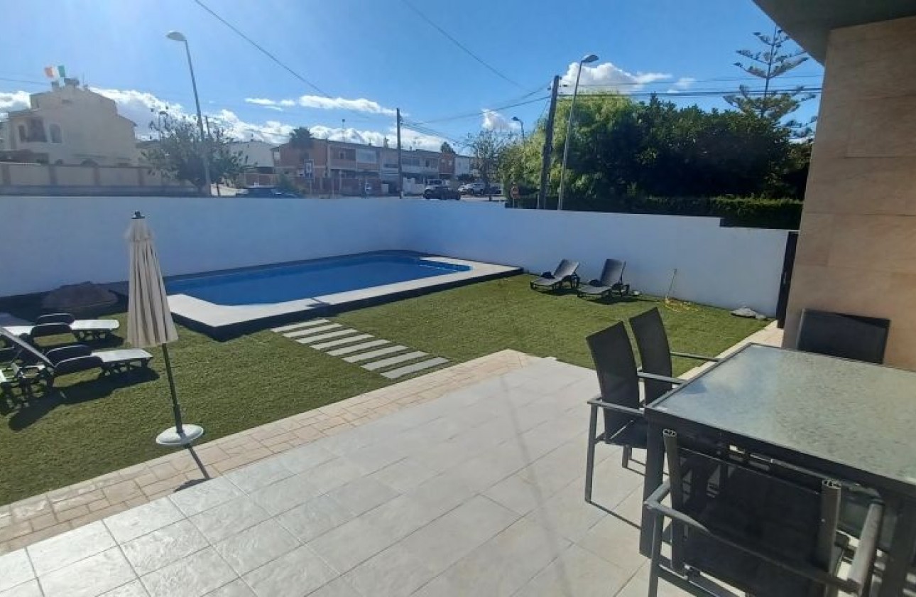 Begagnad - Fristående Villa - Torrevieja