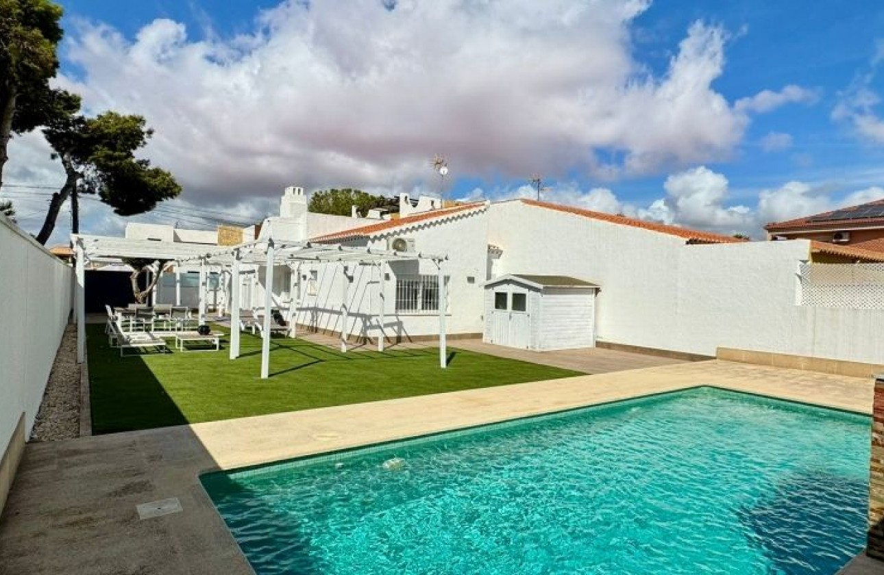 Begagnad - Fristående Villa - Torrevieja