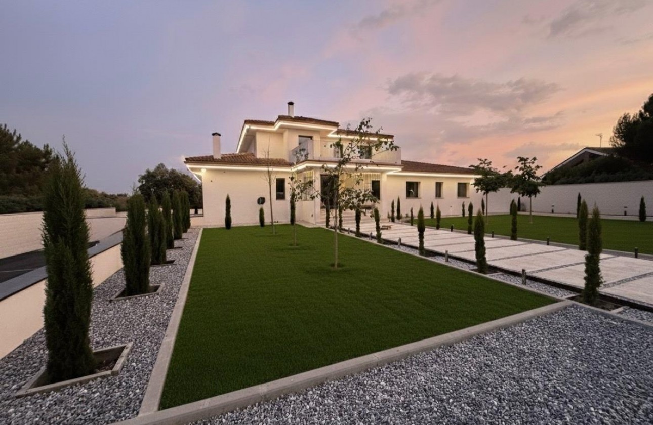 Begagnad - Fristående Villa - Valdemorillo - Mojadillas - Parque de las Infantas - El Paraiso