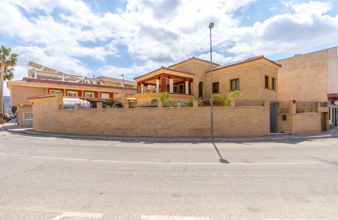 Begagnad - House - Orihuela