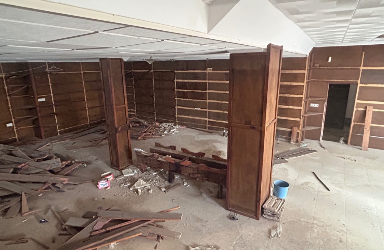 Begagnad - Kommersiell - Jacarilla