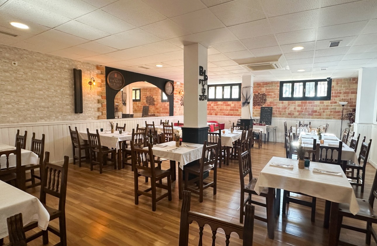 Begagnad - Kommersiell - Torrevieja - Nueva Torrevieja - Aguas Nuevas