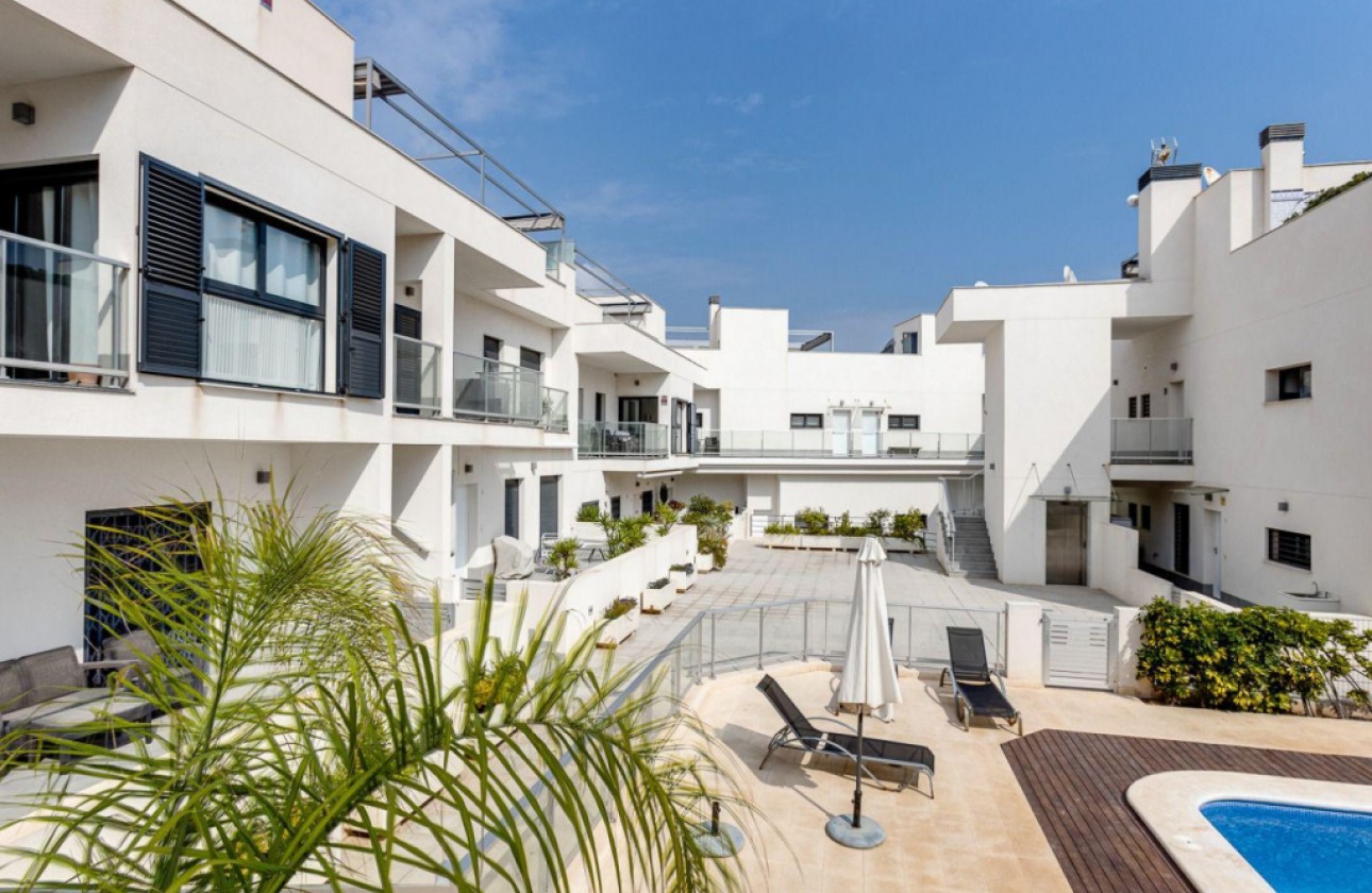 Begagnad - Lägenhet - Torrevieja - avenida de las Buganvillas