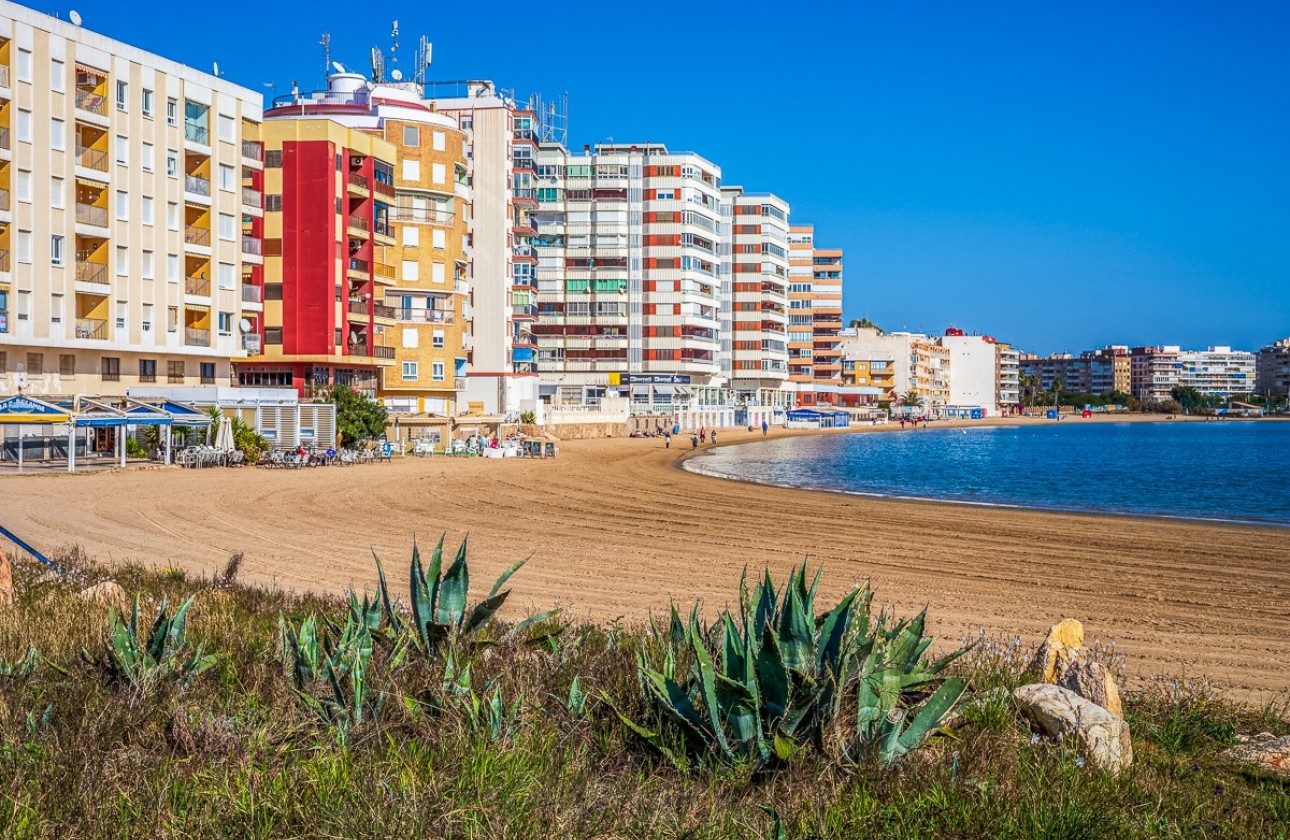 Begagnad - Lägenhet - Torrevieja - El Acequión - Los Náufragos