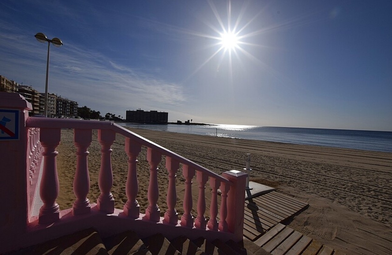 Begagnad - Lägenhet - Torrevieja - Playa de los Locos